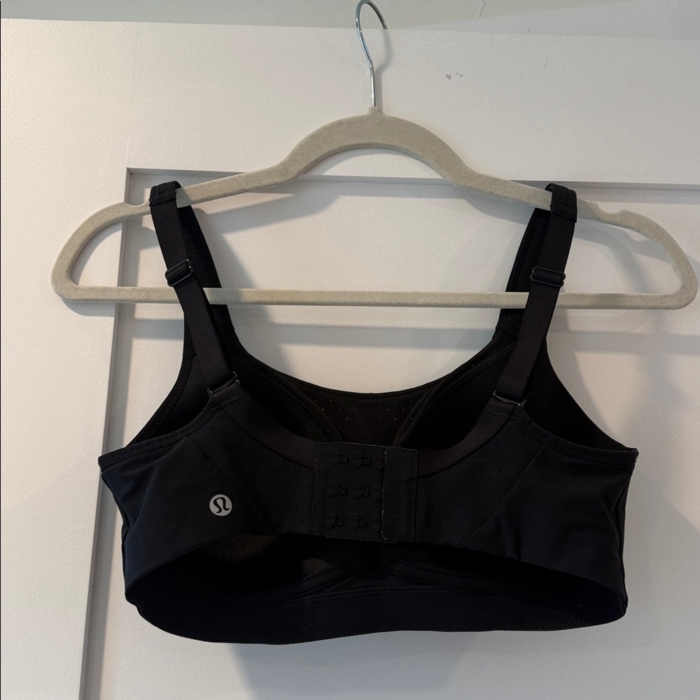 Lululemon sports bra - Picture 3 of 6